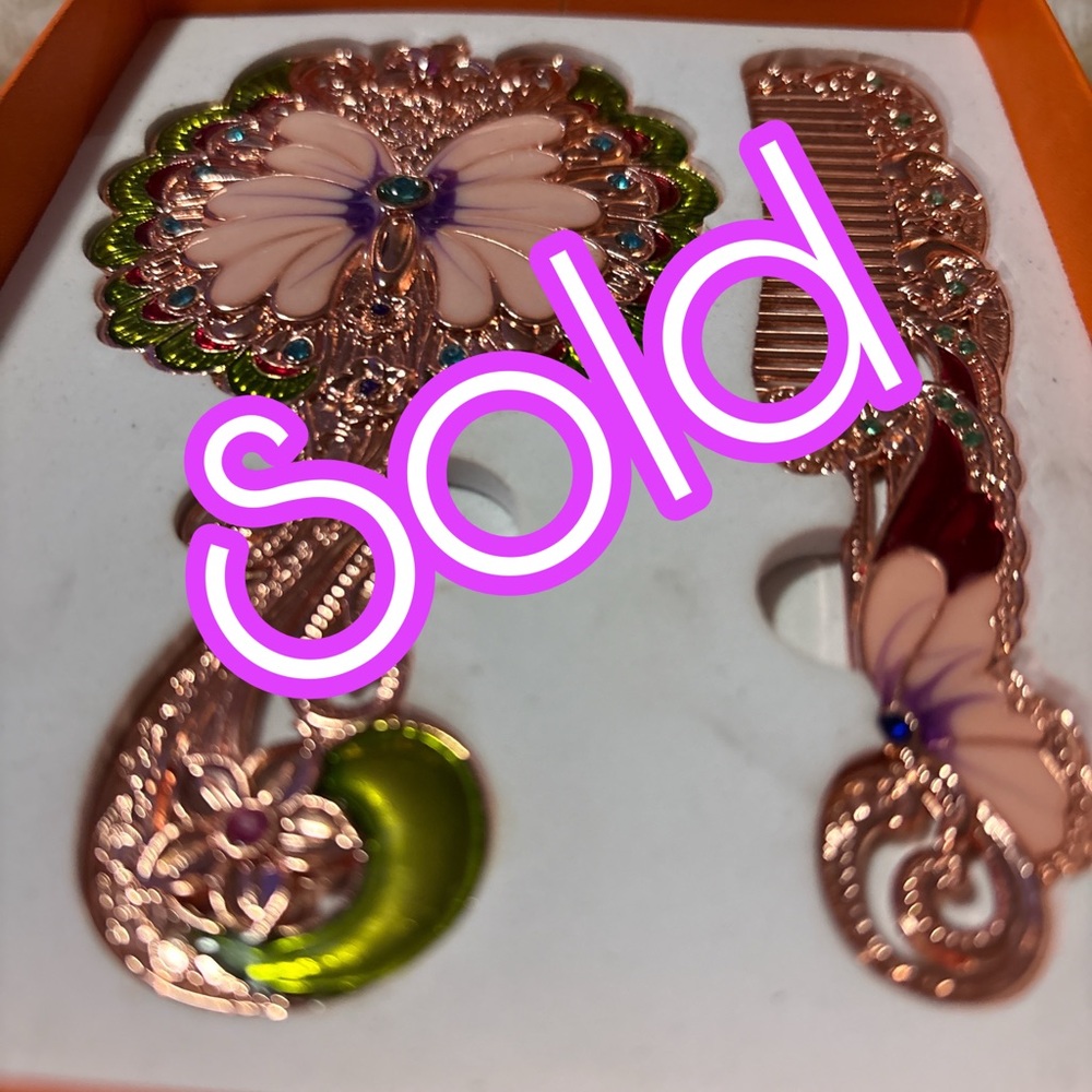 Decorative Hand Mirror and Comb Set in Green and Rose Gold